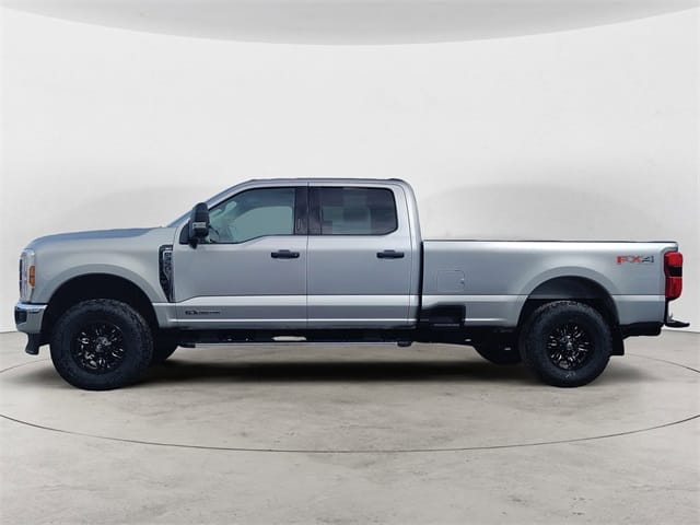 Used 2024 Ford F-350SD XLT 4D Crew Cab – 1FT8W3BTXREC22670