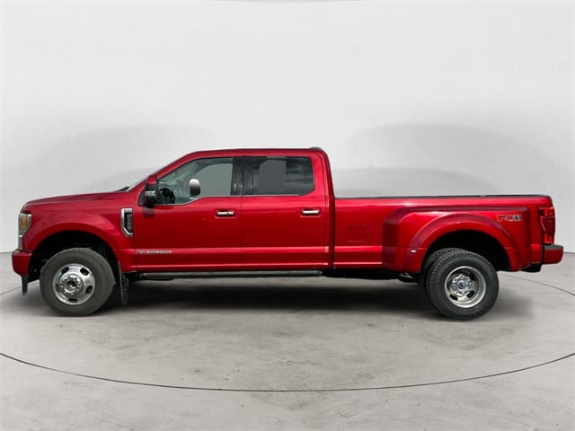 Used 2022 Ford F-350SD Limited 4D Crew Cab – 1FT8W3DT2NEF39141