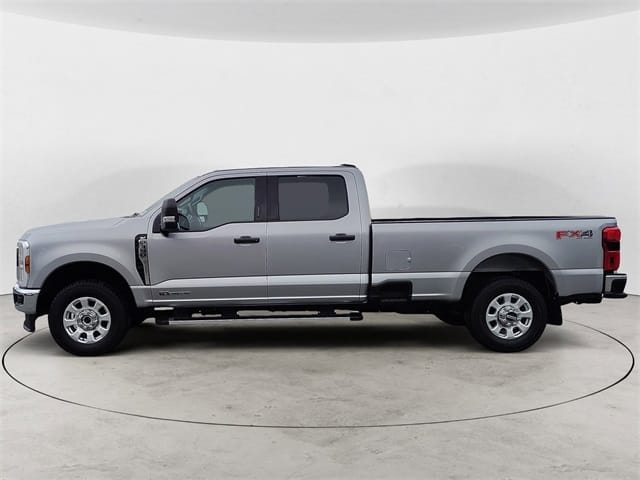 Used 2024 Ford F-350SD XLT 4D Crew Cab - 1FT8W3BT0REC23312